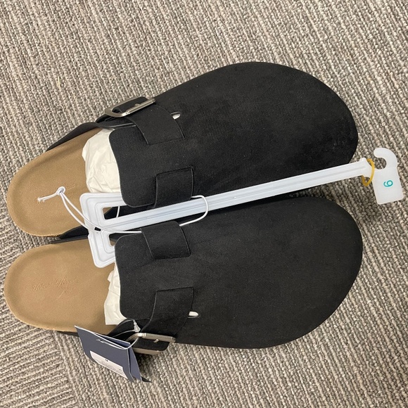 Universal Thread Clog - Size 9 - Picture 1 of 3